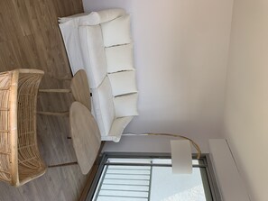 TV - Bright apartment a stone's throw from the beach (Saint-Georges-de-Didonne)