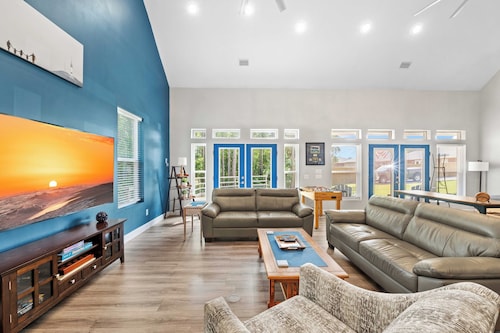 Pool - Family Friendly Home