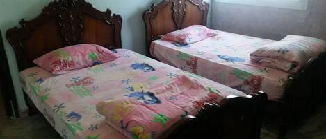 2 dormitorios, Internet, ropa de cama