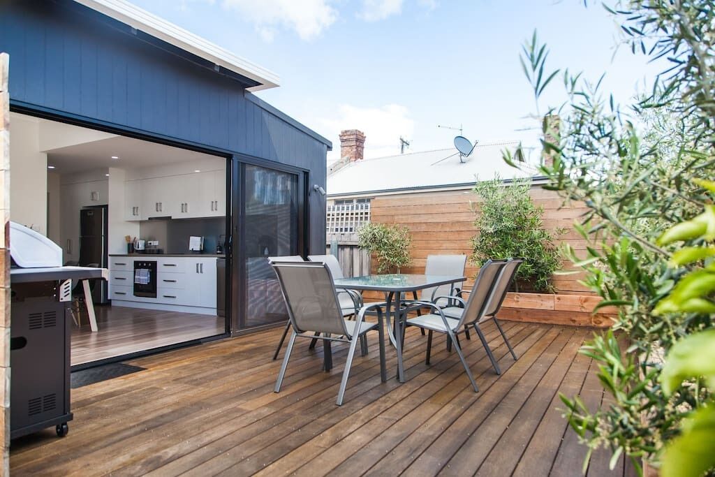 Cozy Near The CBD, WiFi and Parking