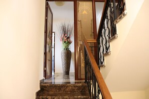 别墅 (Multiple Bedrooms) | 住宿服务设施