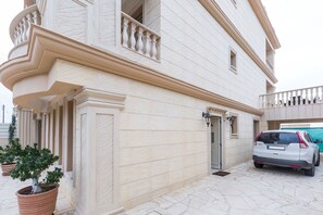 Villa (Multiple Bedrooms) | Servizio della struttura