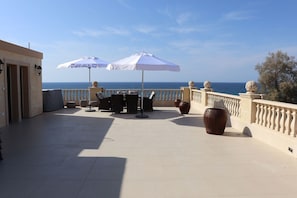 Villa (Multiple Bedrooms) | Property amenity