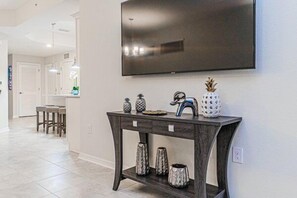 Interior - Spacious End-Unit Condo | Modern Open Floor Plan w/ Elegant Décor & Full Comfort | Minutes to Disney (Kissimmee)
