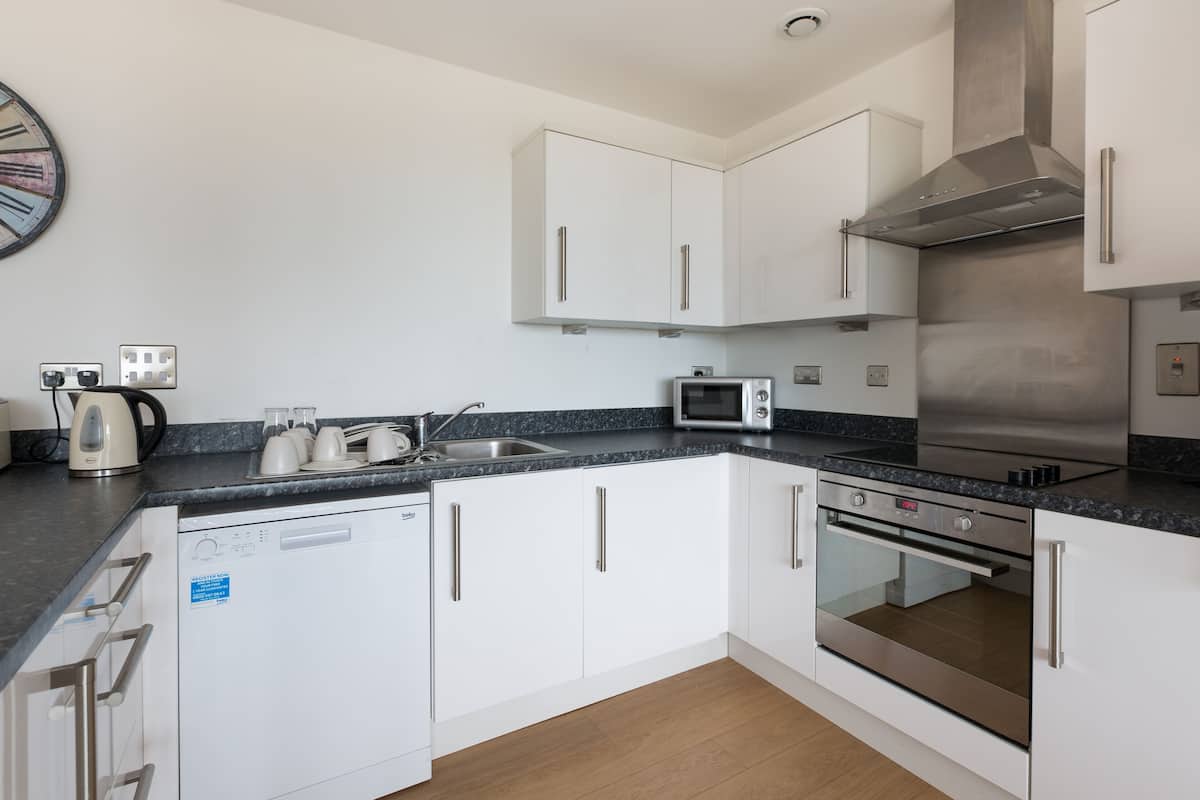 Two-Bedroom Apartment (Flat 67) | Private kitchen | Full-sized fridge, microwave, oven, stovetop