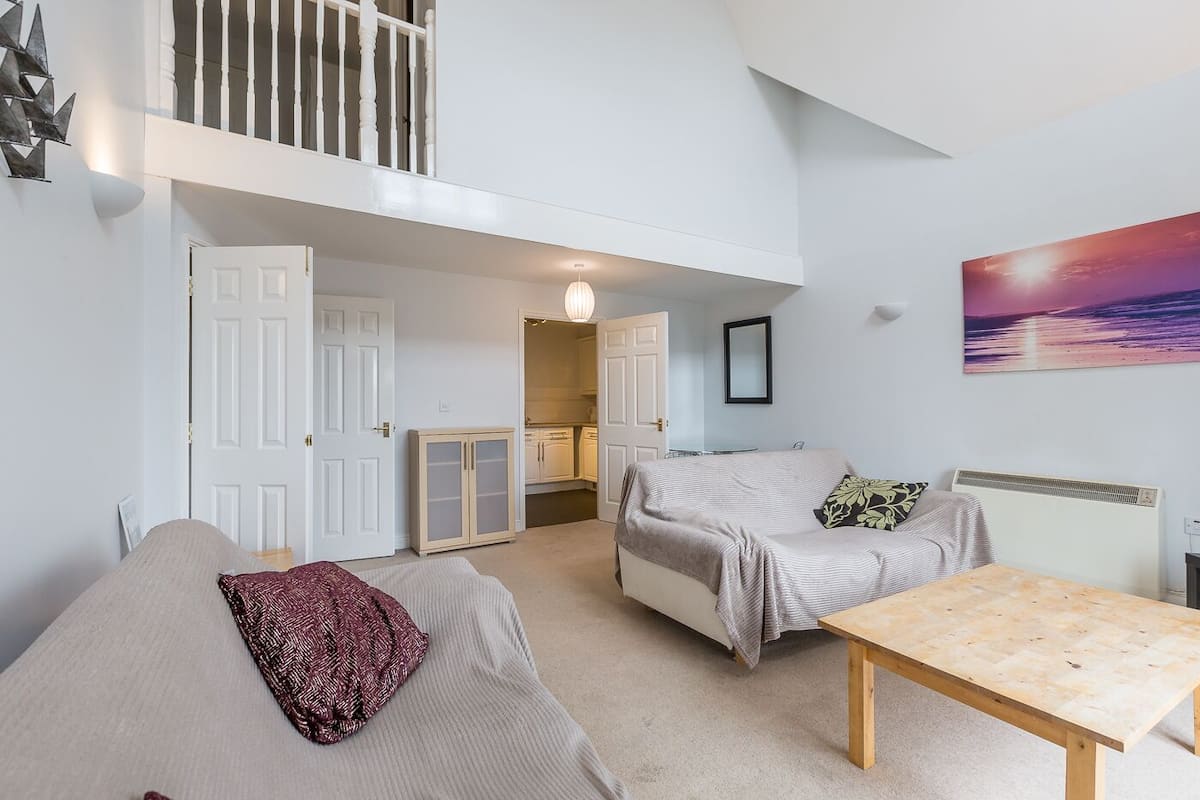 Apartment, 3 Bedrooms | 3 bedrooms, individually decorated, individually furnished