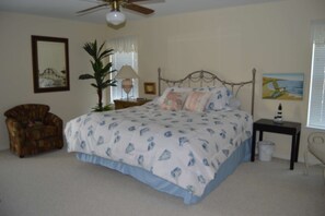 3 chambres, fer et planche à repasser, Wi-Fi, draps fournis