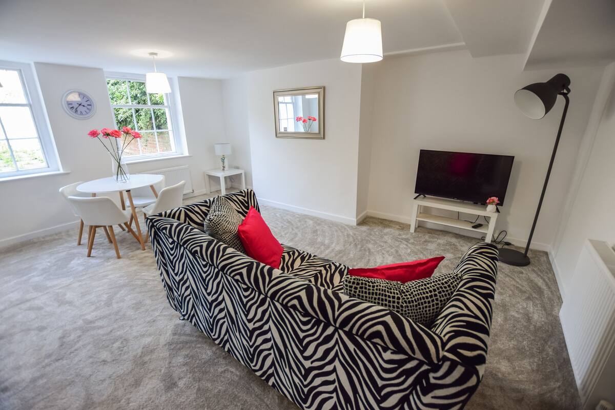 Priory Terrace, 1 bed (Zebra) | Living area