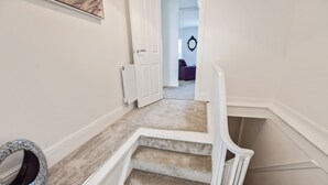 Unclassified image, 3 of 45, button - PRIORY TERRACE (Bedford)