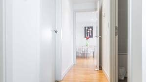 Hallway - Castle Quay (Bedford)