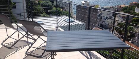 屋外ダイニングエリア