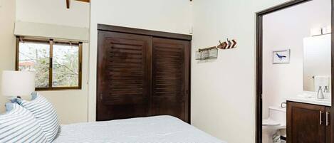 4 bedrooms, iron/ironing board, travel cot, free WiFi