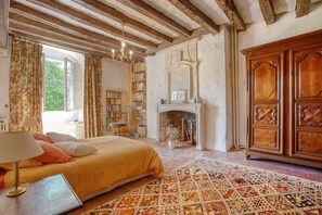 5 chambres, fer et planche à repasser, Wi-Fi gratuit, draps fournis