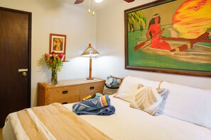 1 Schlafzimmer, Schreibtisch, Bügeleisen/Bügelbrett, Reisekinderbett