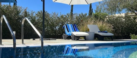 Piscine extérieure, piscine chauffée