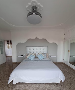 4 Schlafzimmer, Bügeleisen/Bügelbrett, WLAN, Bettwäsche