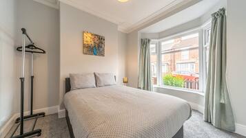 3 bedrooms, soundproofing, iron/ironing board, WiFi