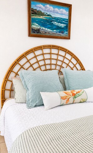 Room - An Affordable Alternative to Expensive Accommodations in Poipu (Koloa)
