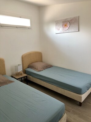 2 bedrooms, iron/ironing board, WiFi, bed sheets