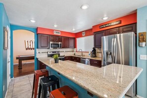 Coffee/tea maker, fridge, microwave, oven - Relax in Style! Private Pool, Resort Backyard & 4BR Luxury Oasis in Chandler (Chandler)