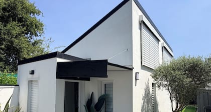 MAISON LITTLE WHITE HOUSE