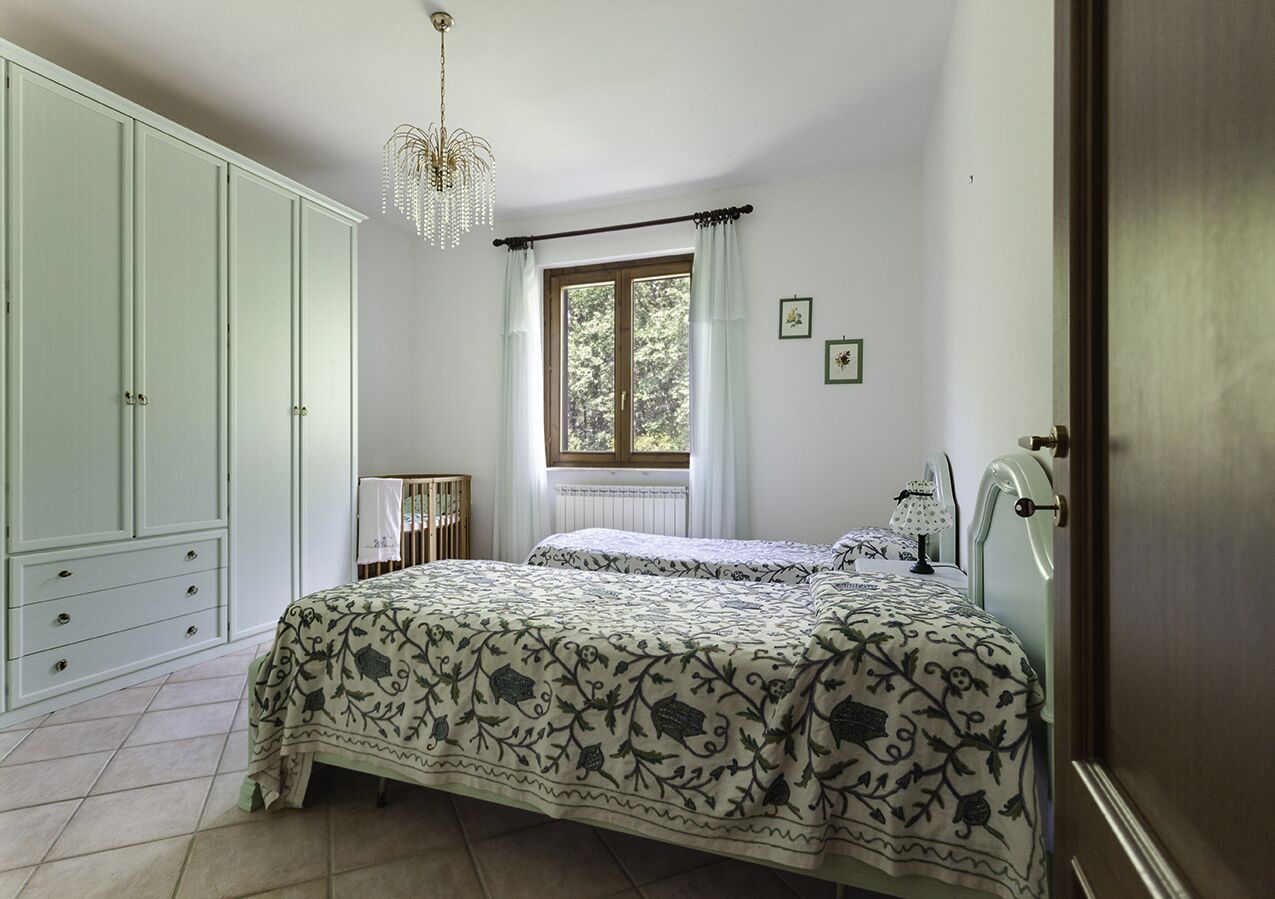 5 chambres, fer et planche à repasser, Wi-Fi, draps fournis