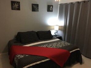 3 chambres, fer et planche Ă repasser, Wi-Fi, draps fournis