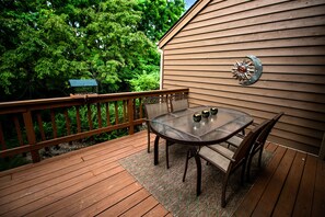 Outdoor dining - Restful & Quiet (Galena)
