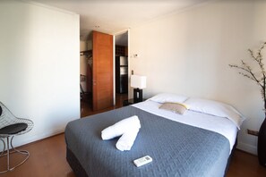 1 habitación y espacio para trabajar con laptop 