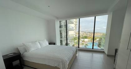 Beautiful Apartment front to sea in Manta