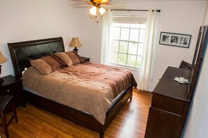 Condo, 2 Bedrooms