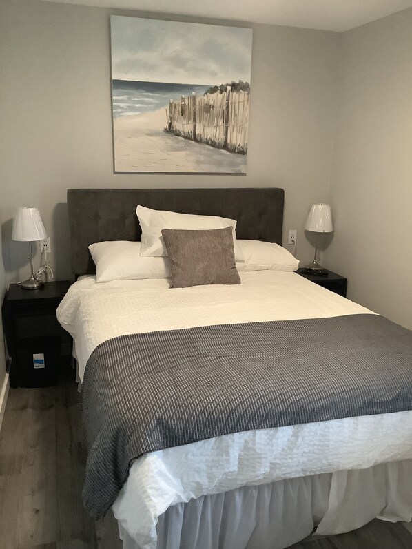 2 chambres, fer et planche à repasser, Wi-Fi, draps fournis