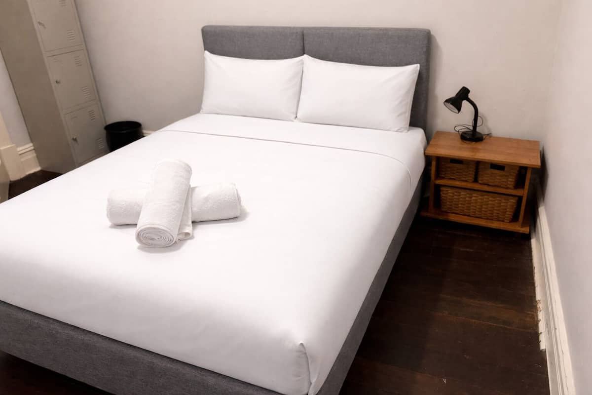 Rideaux occultants, Wi-Fi gratuit, draps fournis