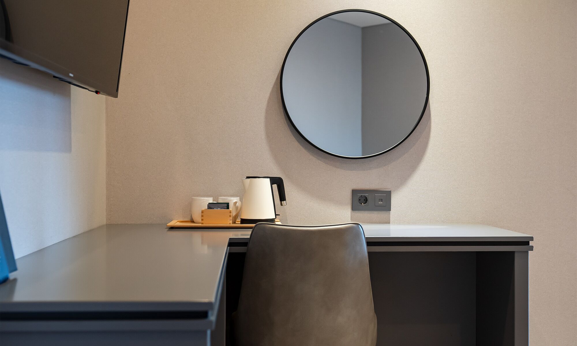 suite | 1 bedroom, in-room safe, blackout curtains, soundproofing