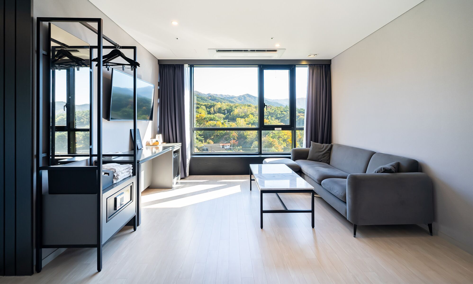 Special Suite | In-room safe, blackout drapes, soundproofing, free WiFi