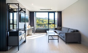 Special Suite | Tallelokero huoneessa, pimennysverhot, äänieristys, ilmainen Wi-Fi