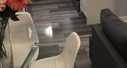 Stunning Niagara Warm,Cozy and Clean Suite Stay