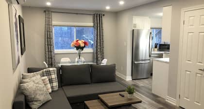 Stunning Niagara Warm,Cozy and Clean Suite Stay