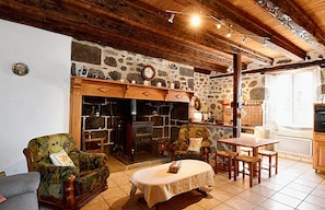 TV, fireplace, DVD player, stereo