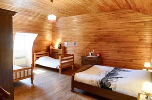 2 Schlafzimmer, Bügeleisen/Bügelbrett, Reisekinderbett