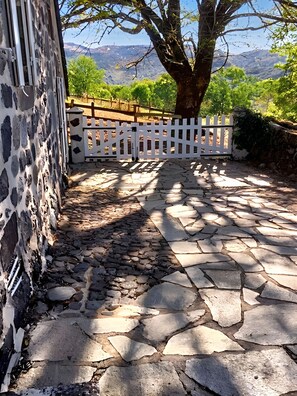 Property grounds - Homerez - House Le Fau (Le Fau)