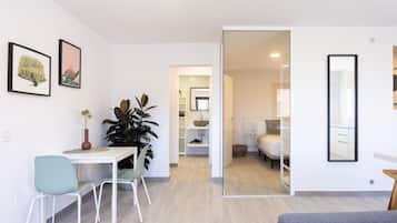 1 bedroom, iron/ironing board, free WiFi, bed sheets