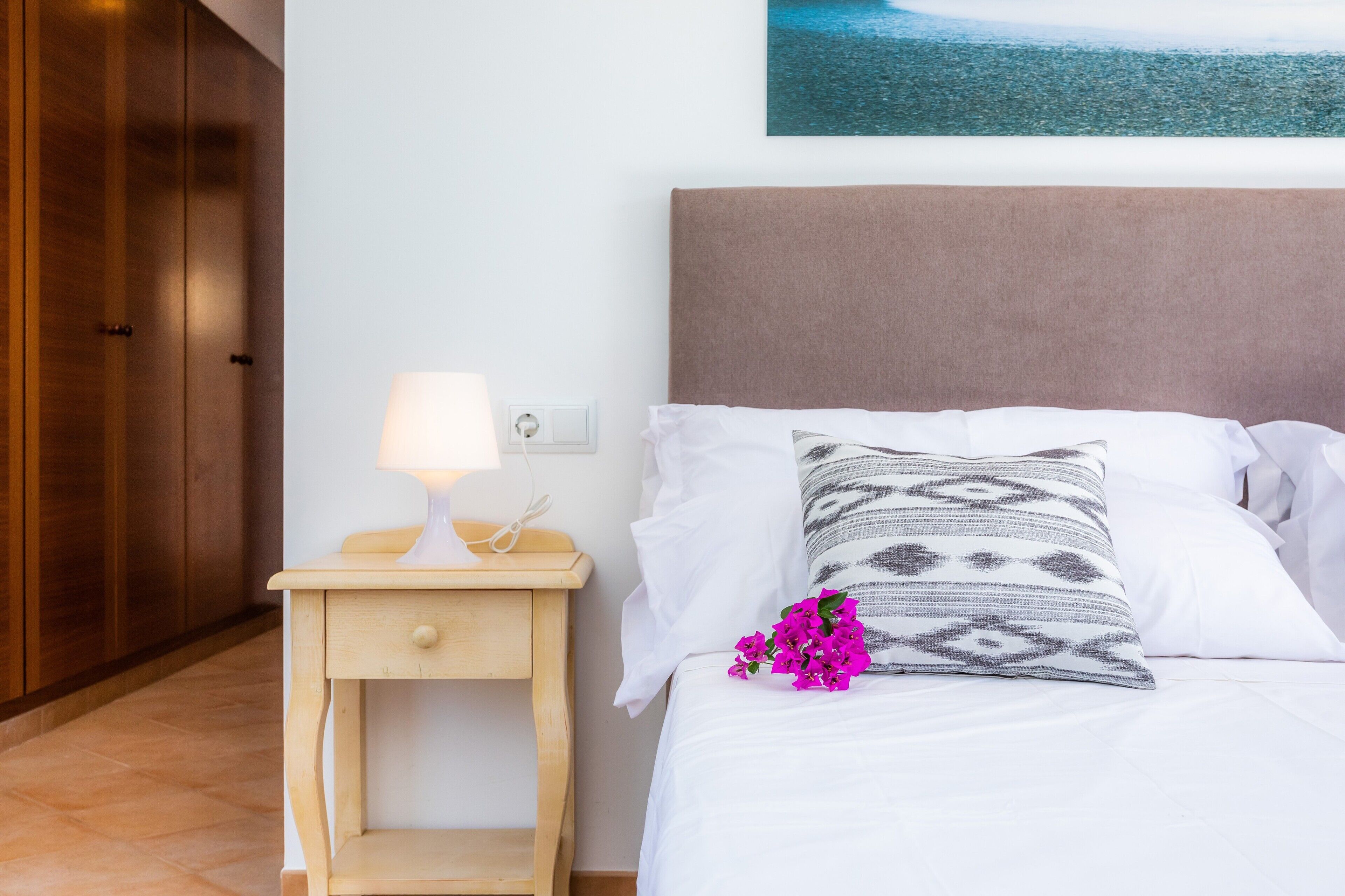 2 chambres, fer et planche à repasser, Wi-Fi gratuit, draps fournis