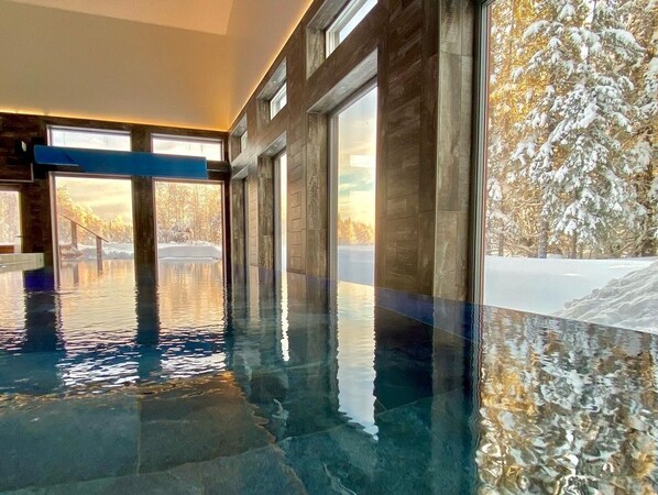 Indoor pool, outdoor pool