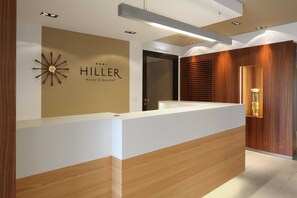 Unclassified image, 2 of 10, button