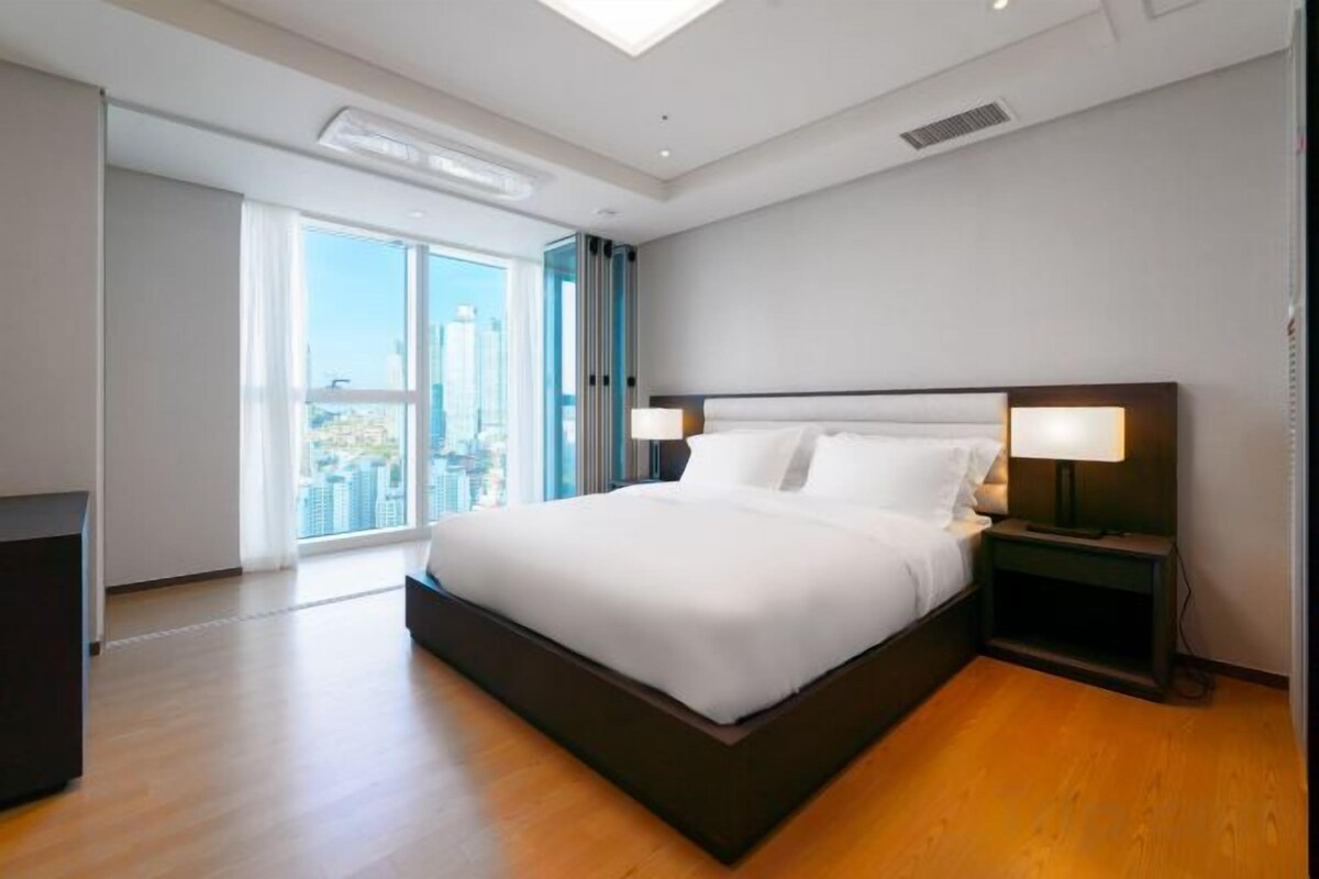 Premium bedding, memory-foam beds, in-room safe, blackout curtains