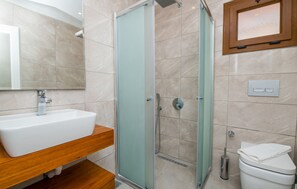 Bathroom - 4 Bedroom (All rooms ensuite)Villa with private pool - Entire villa refurbished  (Kalkan)
