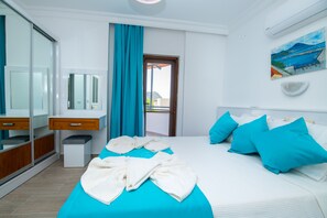 Room - 4 Bedroom (All rooms ensuite)Villa with private pool - Entire villa refurbished  (Kalkan)