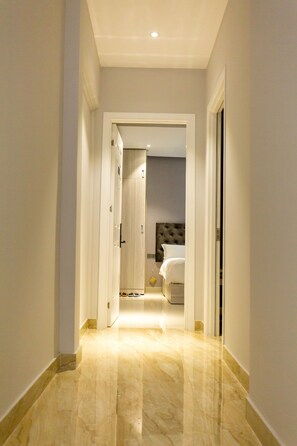 Hallway - Mari Hotel (Ho Chi Minh City)