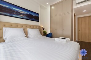 2 bedrooms, iron/ironing board, WiFi
